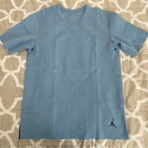 Nike Jordan Men's Short Sleeve Sport T-Shirt - Blue in Size Medium